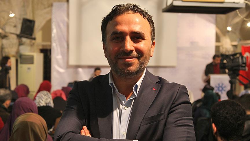 'Sezai Karakoç edebiyat dünyamızın dönüm noktasıdır'