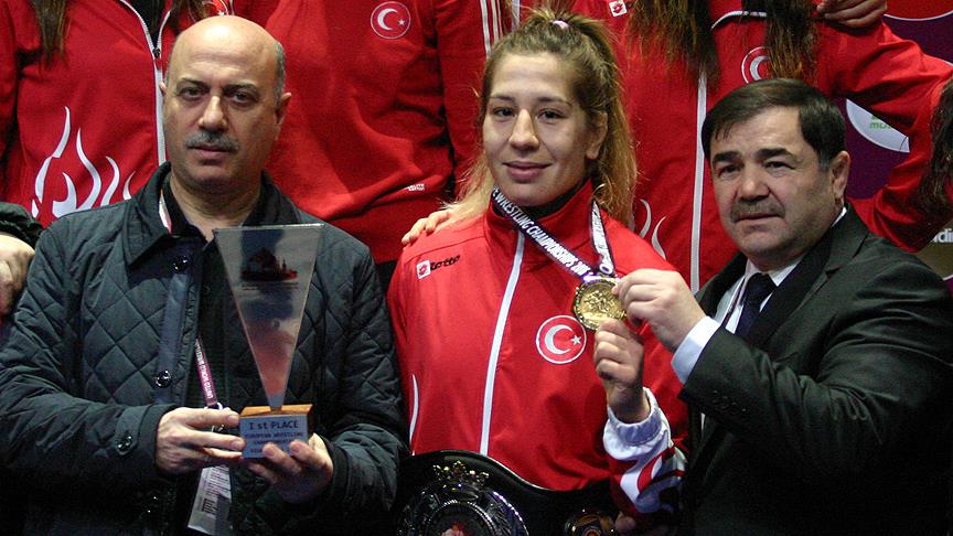 Avrupa Güreş Şampiyonası'nda Adar ve Demirtaş'tan altın madalya