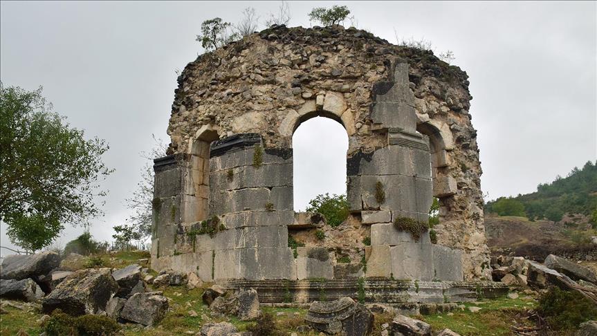 Experts volunteer to save non-Muslim heritage in Turkey 