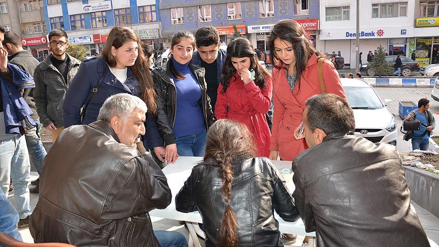 Hakkarililer YGS'ye girecek gençleri unutmadı
