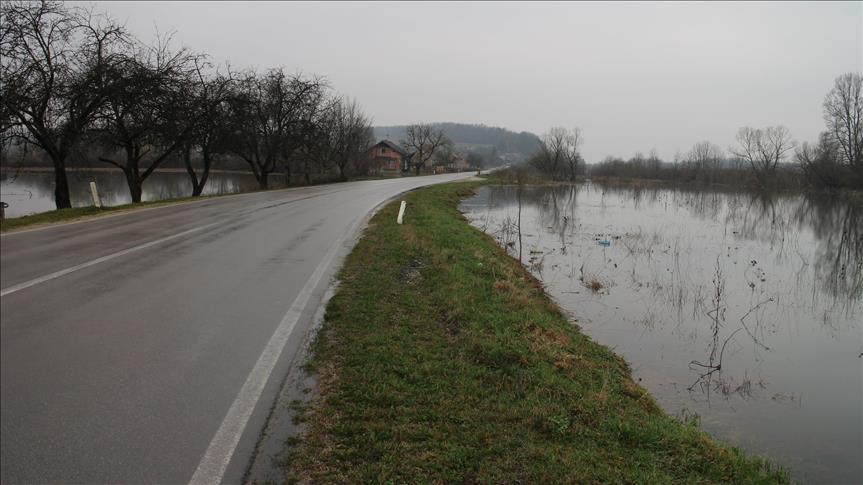 Porodica Golić iz Gašnice kod Gradiške: Sa zebnjom prate vodostaj Save