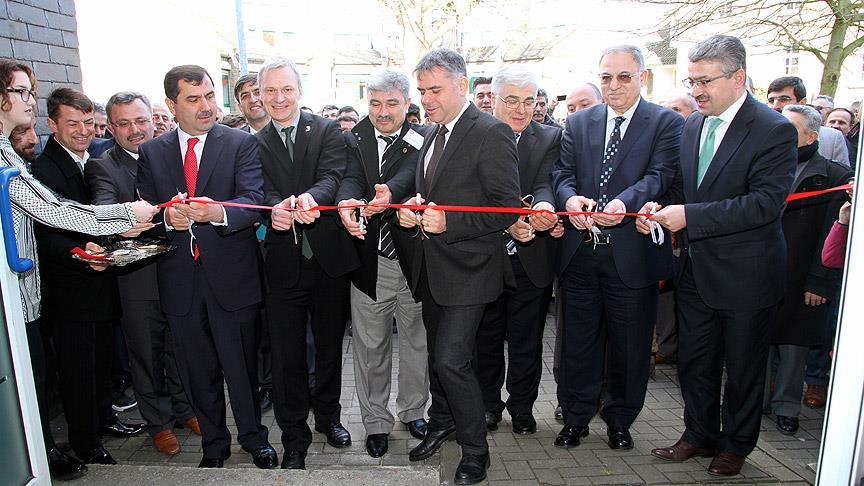 Almanya'nın Lindlar kentinde DİTİB Camisi dualarla açıldı