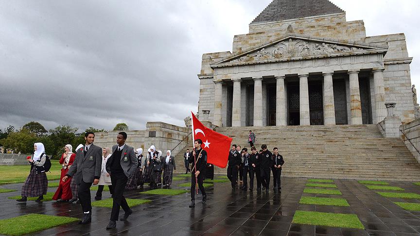 Çanakkale şehitleri Avustralya’nın Melbourne kentinde anıldı