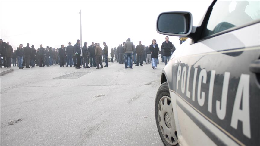 Radnici Krivaje blokirali ulaz i izlaz iz Zavidovića