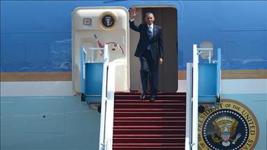 Obama tarihi ziyaret için Küba'da