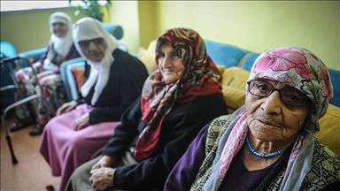 Her bin yaşlıdan 4'ü huzur evinde kalıyor