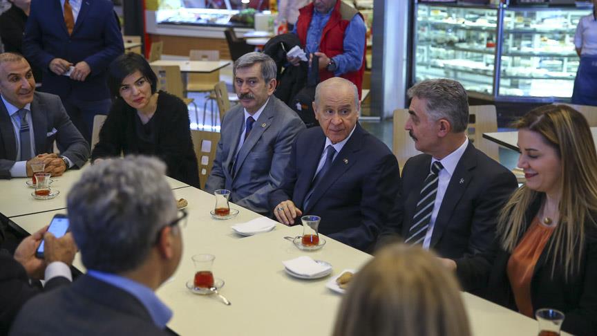 Bahçeli'den AVM ziyareti
