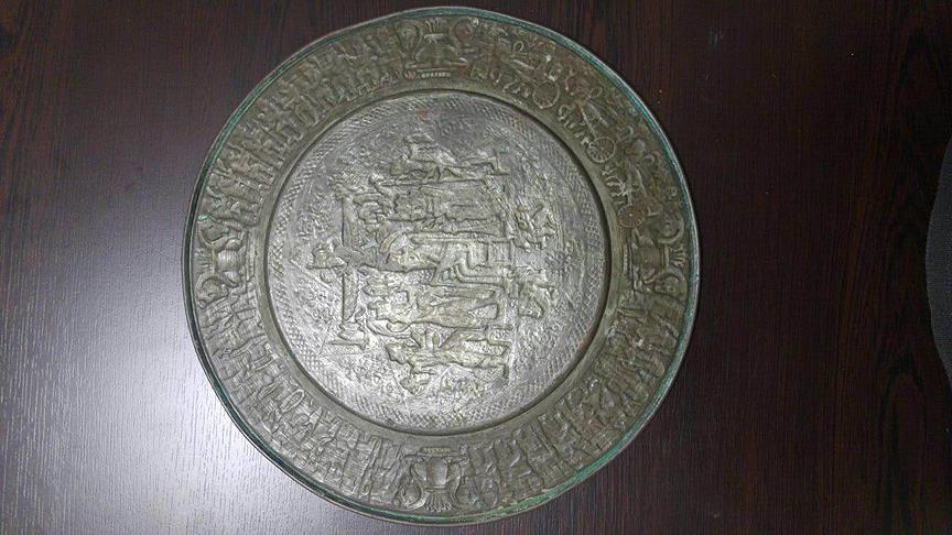 2 bin yıllık metal tabak ele geçirildi