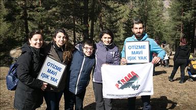 Otizmli çocuklar doğada sosyalleşiyor 