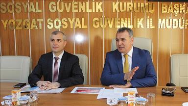 'Yeni mezun gençler 2 yıl sağlık hizmetlerinden yararlanacak'
