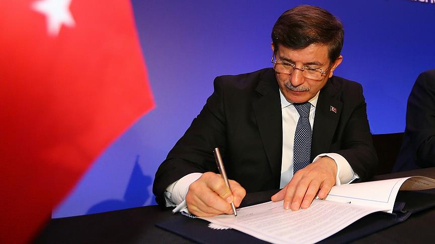 Başbakan Davutoğlu Ürdün ziyaretinde 10 anlaşma imzalayacak