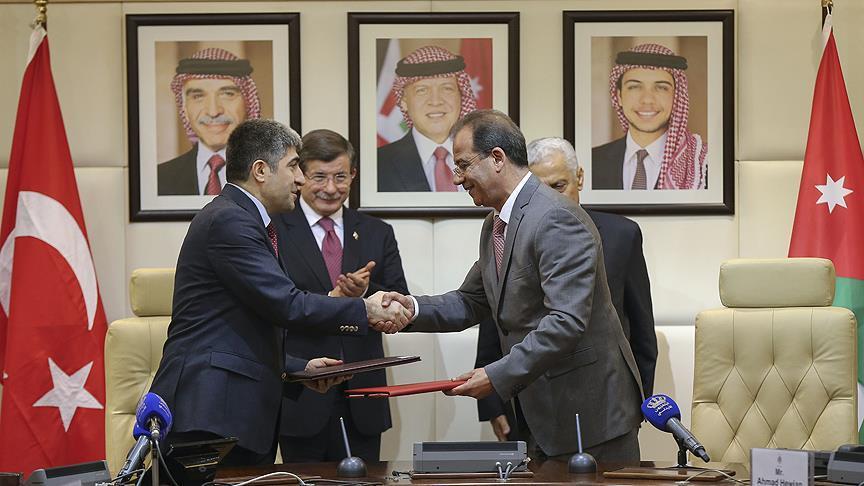 AA inks cooperation deal with Jordan's Petra News Agency