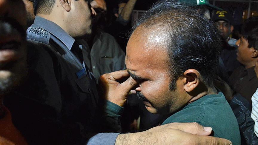 Pakistanis mourn victims of deadly Lahore blast