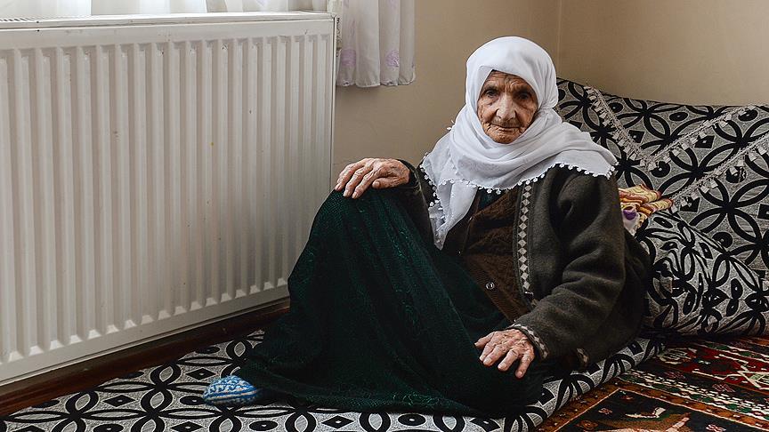 Terör 100 yaşındaki nineyi evinden etti