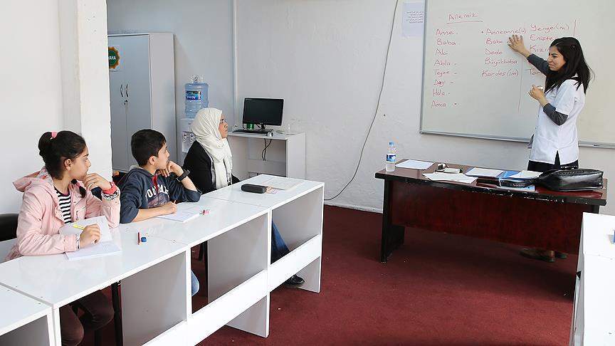 Sığınmacı kadın ve çocukların 'gönüllü' melekleri