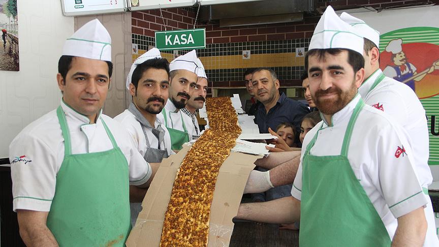 23 metrelik lahmacunla rekor denemesi