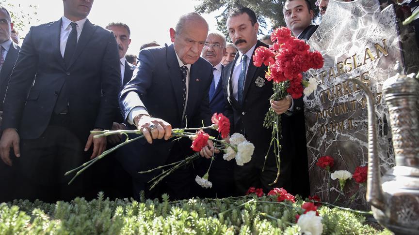'Türkeş hala şükranla anılmaktadır'