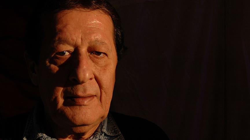 Tiyatro sanatçısı Erhan Abir hayatını kaybetti