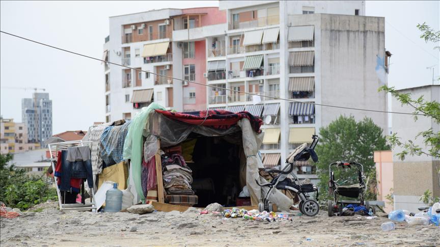 Romët në Shqipëri, midis jetesës së vështirë dhe mungesës së përkujdesjes ndaj tyre