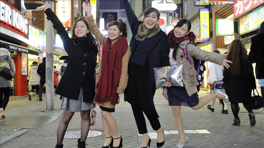 Japan PM stumbles on issue seen as key to women