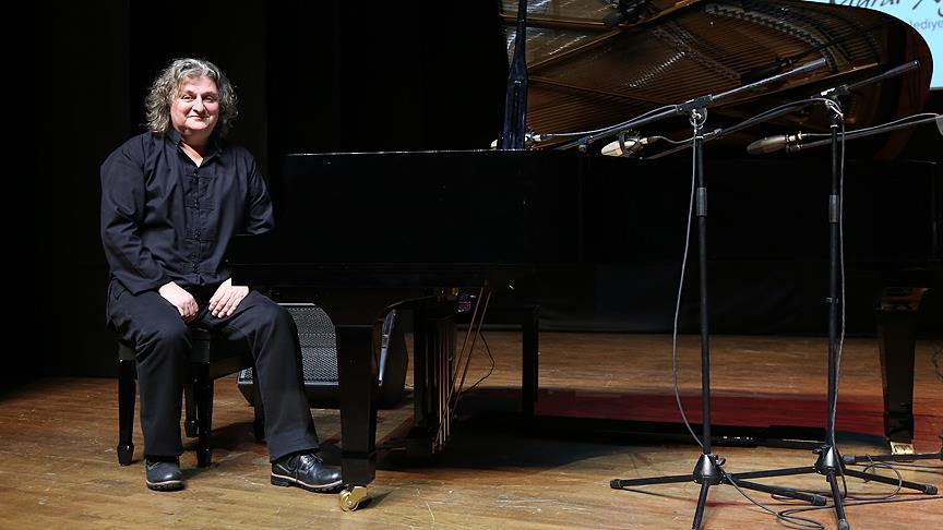 Tuluyhan Uğurlu Bükreş'te konser verecek