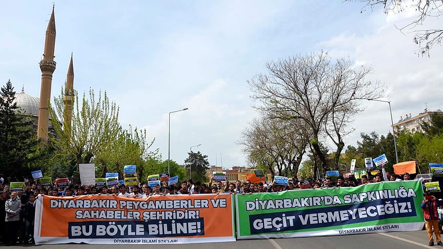 Diyarbakır'da HDK LGBTİ Meclisinin paneline tepki