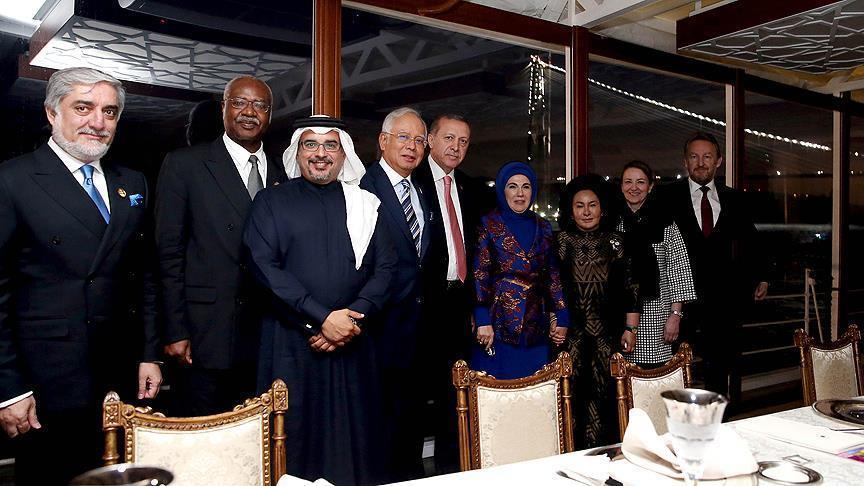 ضیافت شام اردوغان به افتخار سران سازمان همکاری اسلامی در استانبول