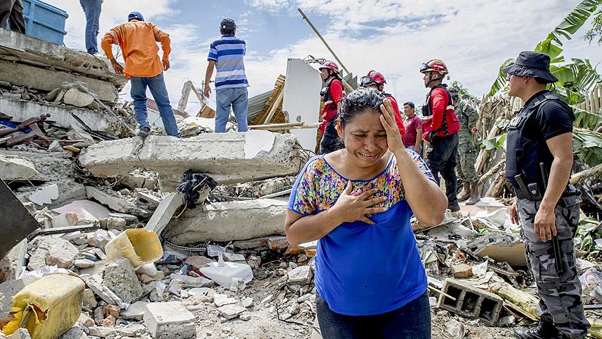Ekvador'daki depremde ölü sayısı 272'ye yükseldi