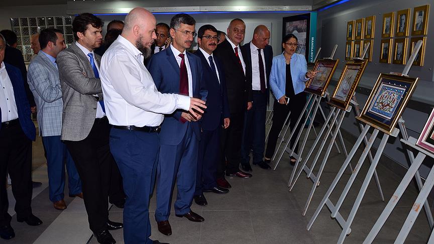 Mesir Macunu Festivali 'Hüsn-i Aşk' sergisiyle başladı