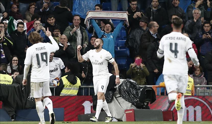 Espagne - Les deux clubs madrilènes poursuivent la traque de Barcelone à la tête de la Liga