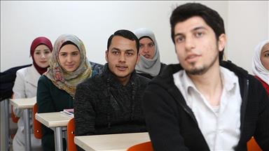 Üniversitelerde 10 bin Suriyeli öğrenci okuyor