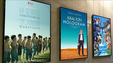Vizyona 12 film girecek