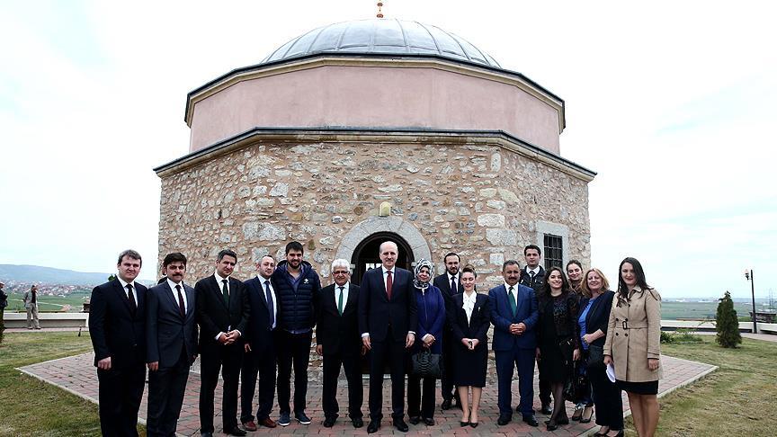 Kurtulmuş, Priştine'de restore edilen cami ve türbeleri ziyaret etti
