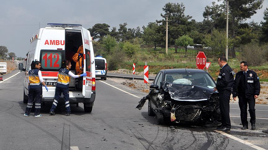 Kırıkkale'de trafik kazaları: 14 yaralı