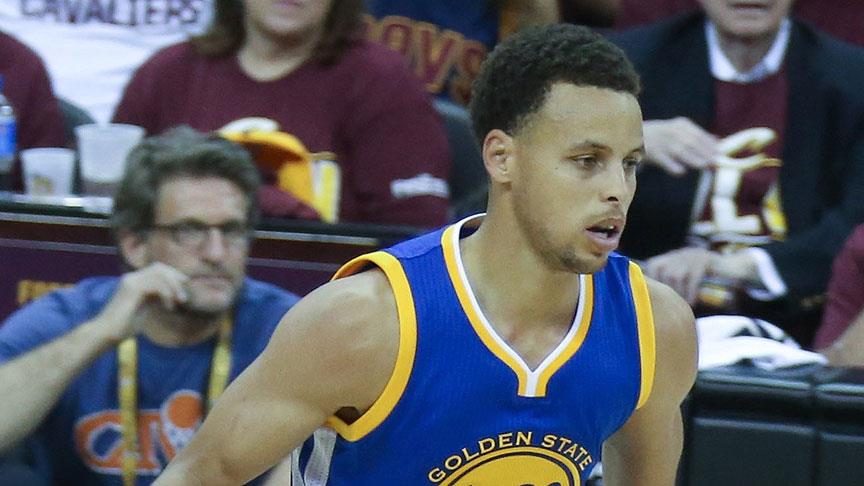 Curry en az 2 hafta yok