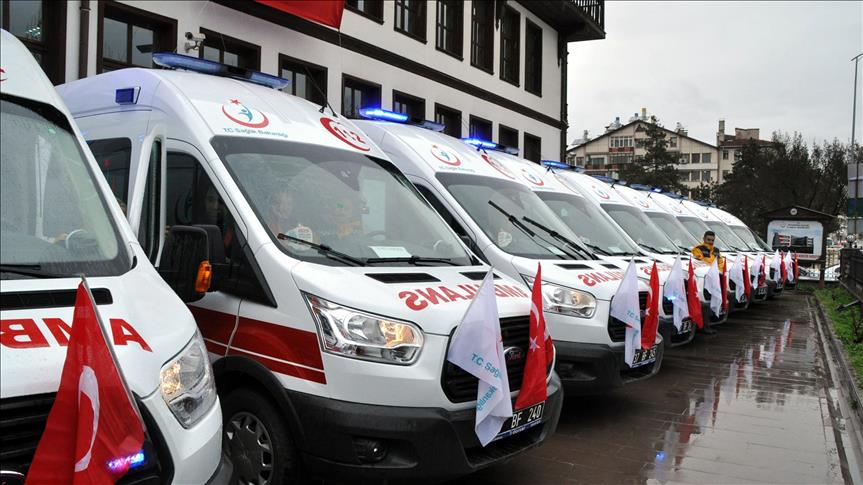 Turkish charity donates ambulances to Syrian opp. 