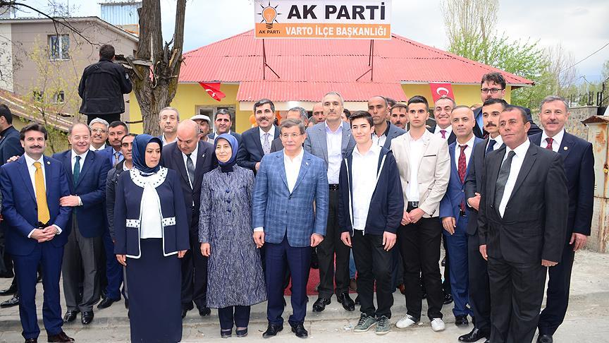 Davutoğlu AK Parti Varto İlçe Başkanlığının açılışını yaptı