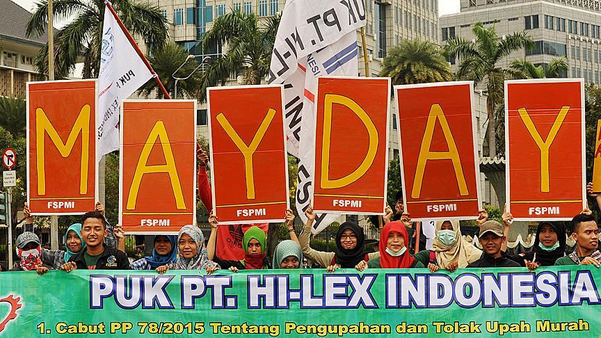 Indonesians call for higher wages on May Day 