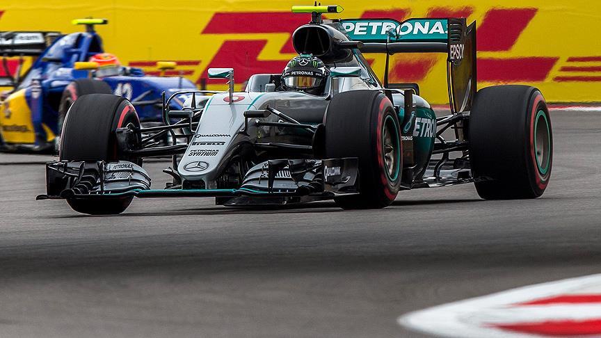 Rosberg art arda 7. kez birinci