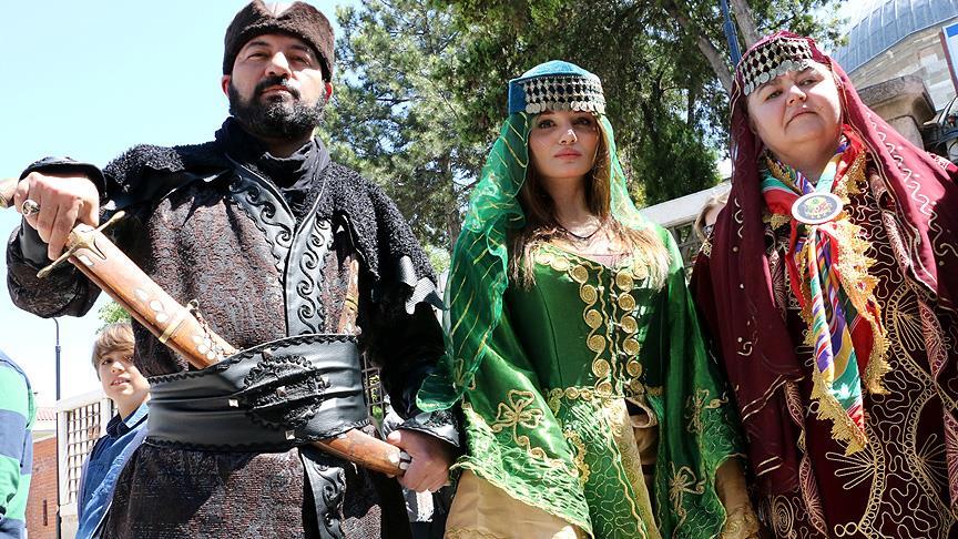 Eskişehir'de 'nostalji defilesi' yapıldı 