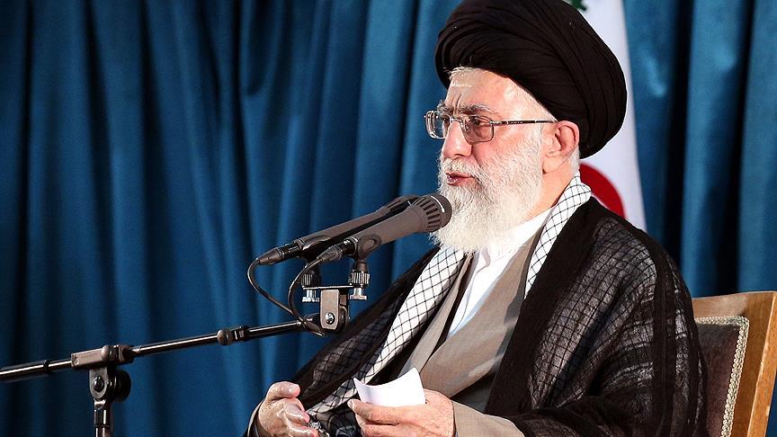 Hamaney: Maalesef bazı yerlerde Farsça yerine İngilizce teşvik ediliyor