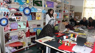  Psikiyatri hastalarına sanat ve sporla tedavi