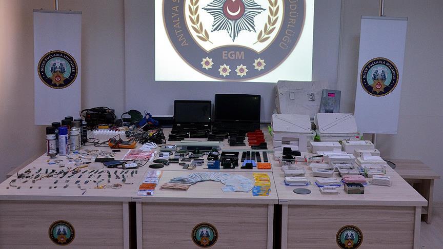 Kopyaladığı kredi kartlarından 10 milyon liralık haksız kazanç
