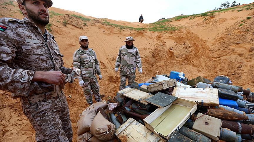 Arms smuggling fueling Libya's divisions