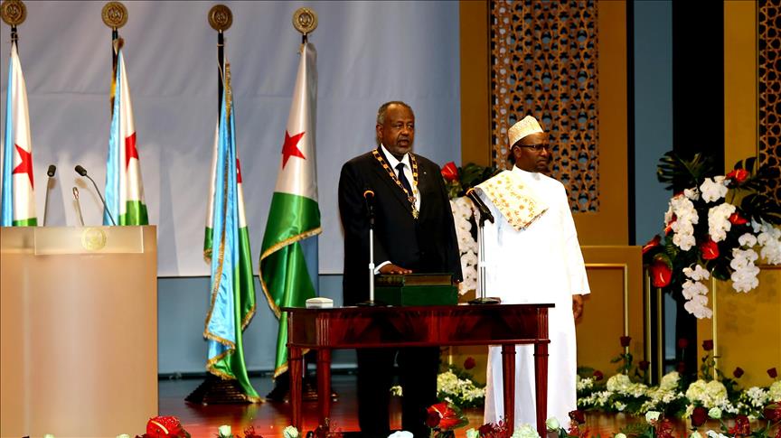 Djibouti: Guelleh prête serment pour un quatrième mandat