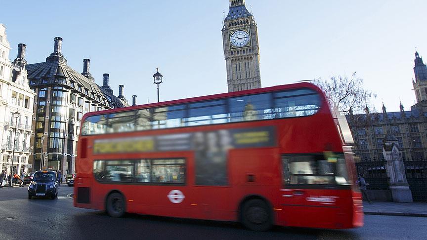 Londra otobüslerine 'Sübhanallah' ilanları