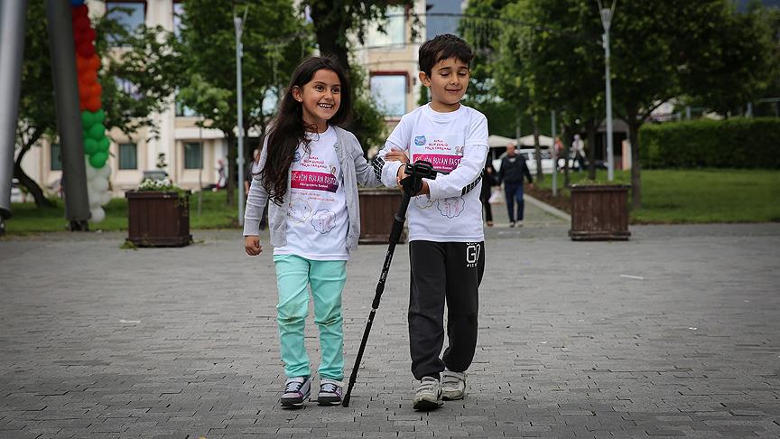 Minik mucitlerin 'navigasyonlu baston' fikri