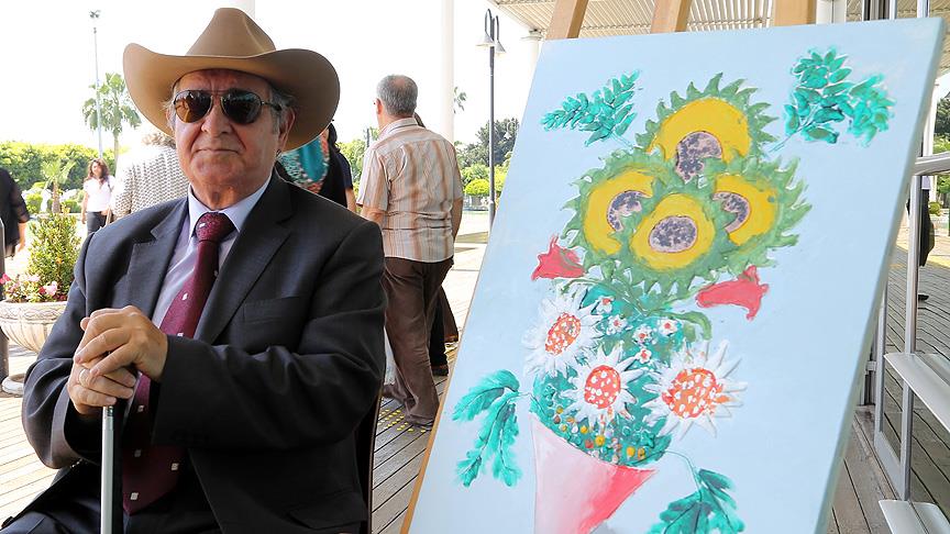 'Parmak ucuyla gören ressam'dan ailelere tavsiyeler