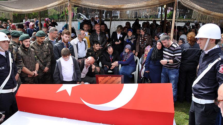Şehit polis Gürpınar son yolculuğuna uğurlandı