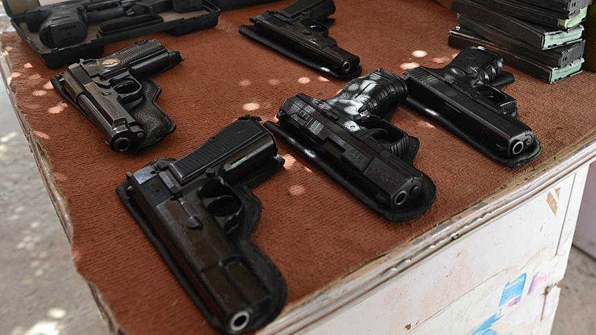 US: Gun used to kill black teenager for sale online